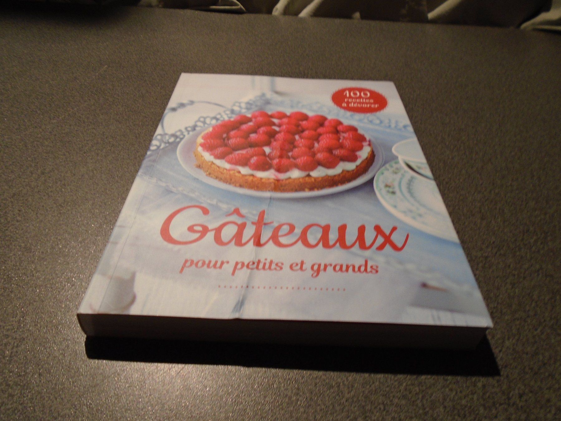 Libri: Gâteaux de vortre enfance, 100 Recettes à Dévorer – Usato da Zürich venduto da abraxas1291