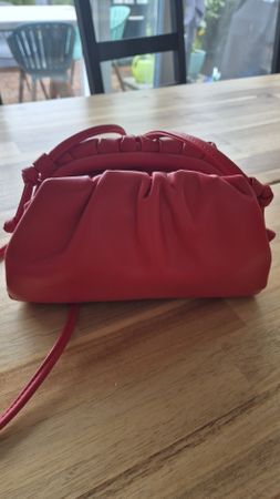 Kleine rote Tasche