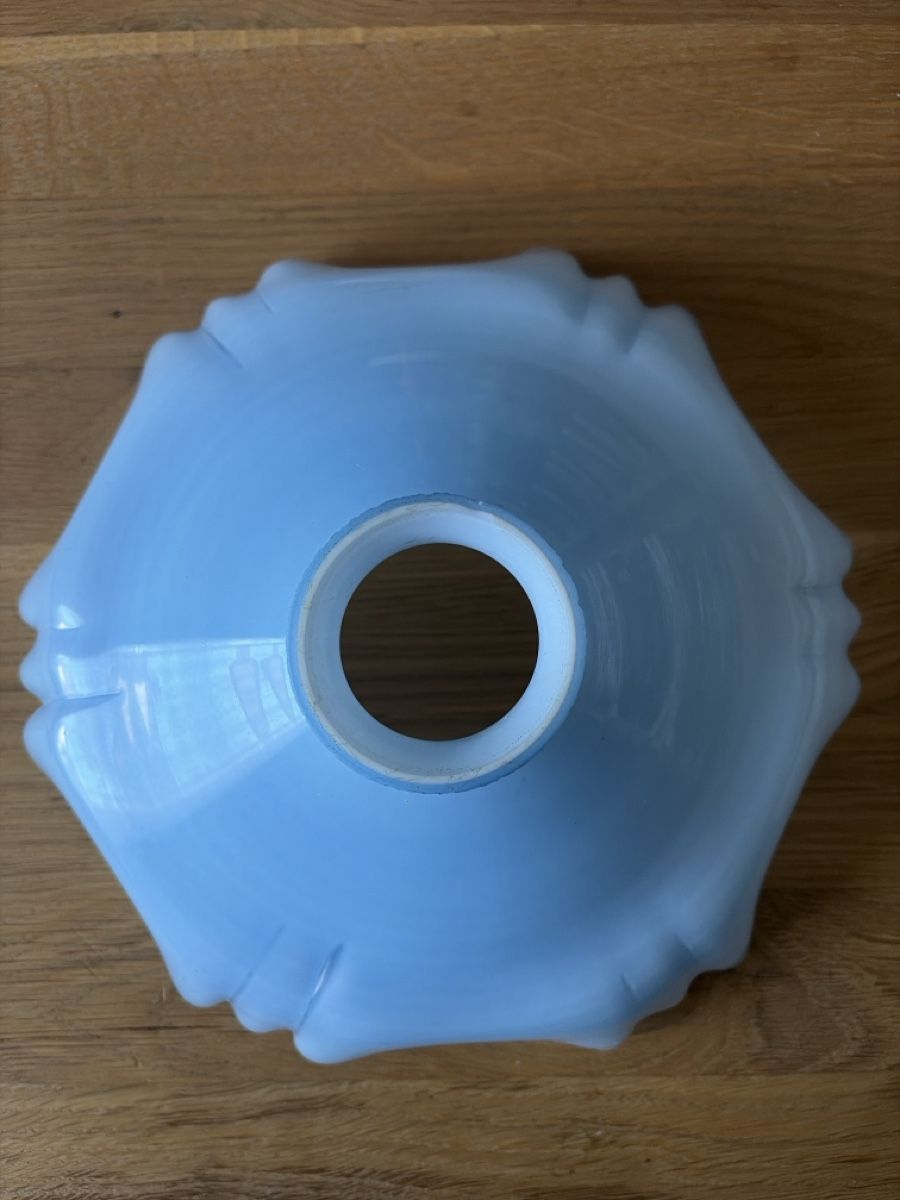 Abat-jours: Lampenschirm Glas Opalblau Durchmesser 23cm  – D'occasion à Lengnau BE par tho_8v9x