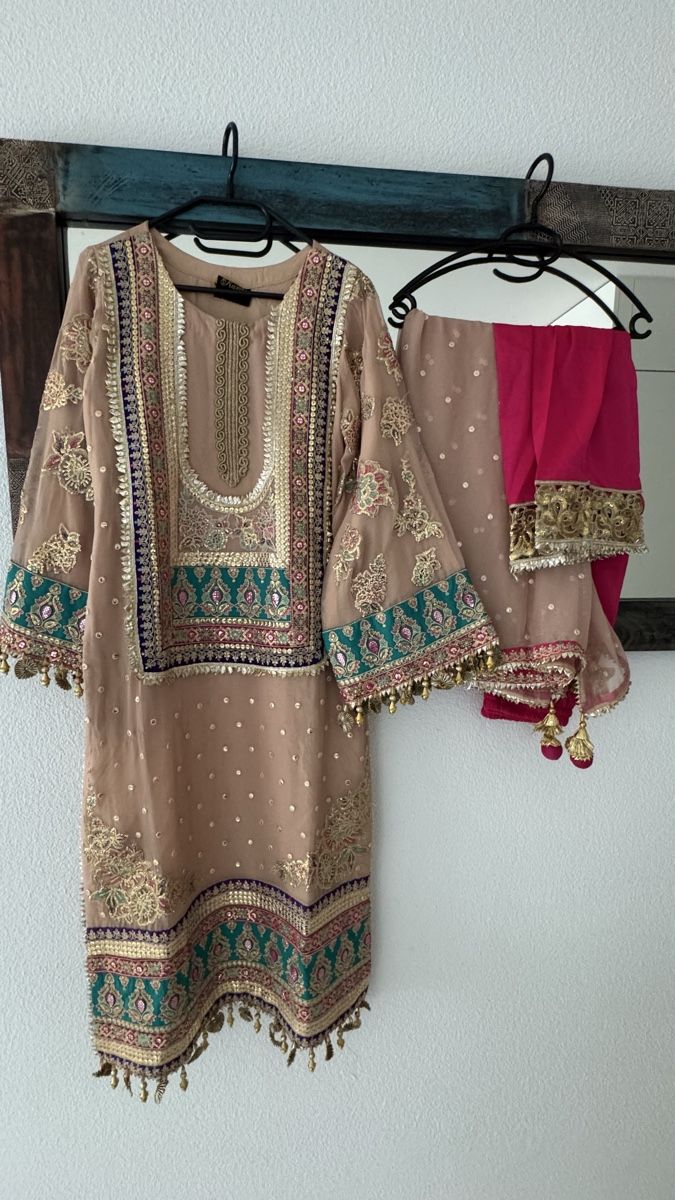 Vestiti: Pakistani party Kleid – Nuovo e nell'imballaggio originale da hochdorf venduto da tariq1