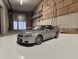 Nissan Skyline R34 Autoart 1:18
