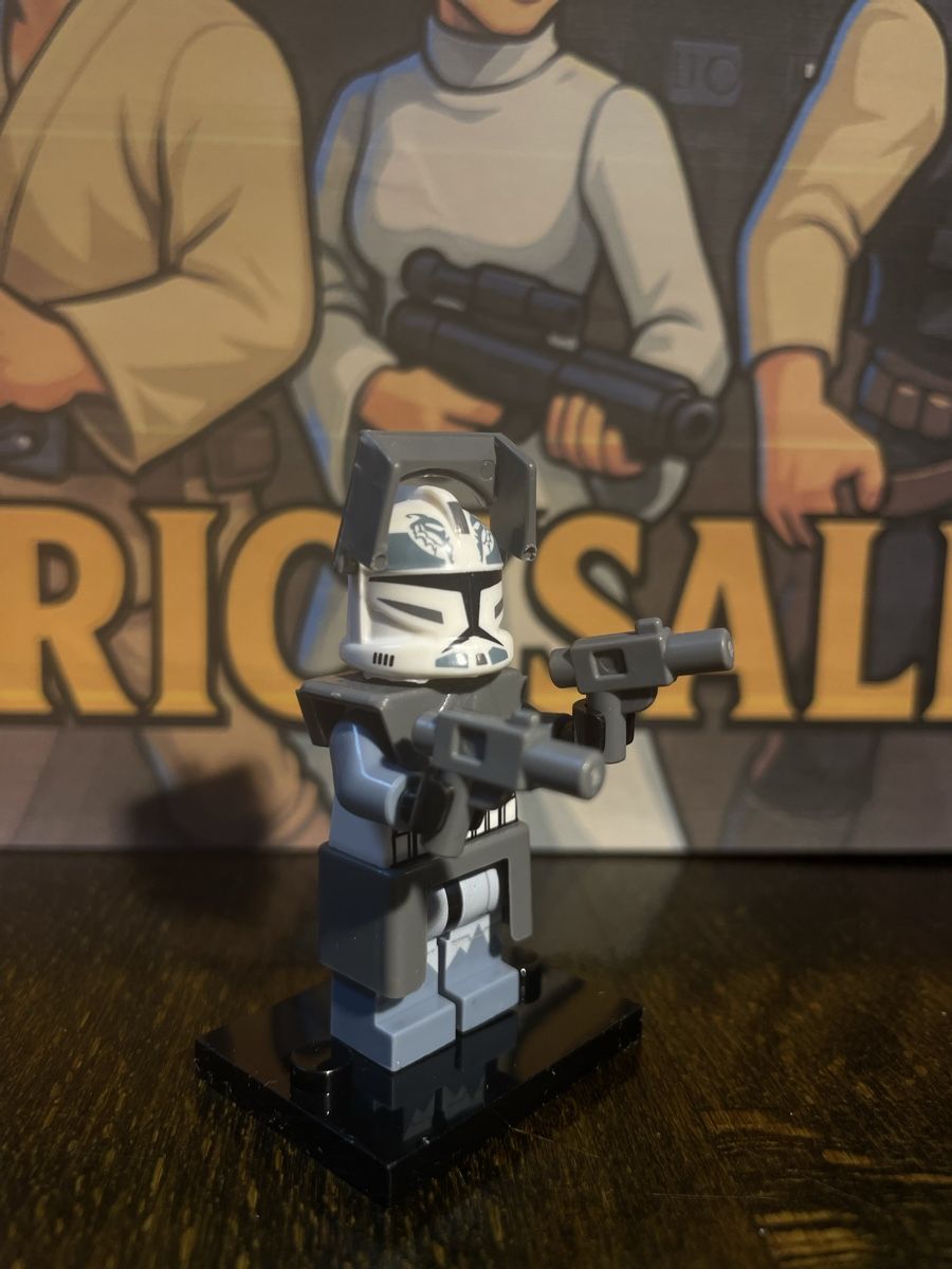 Star Wars Statuette: Star Wars Figur Wolfpack Captain Clone Trooper Lego-Komp. – Nuovo (secondo la descrizione) da Zufikon venduto da BrickSales