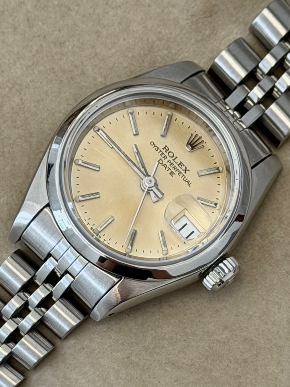 Rolex Orologi: Rolex Oyster Perpetual Date mit box – Nuovo (secondo la descrizione) da Winterthur venduto da senn-ismaili 2