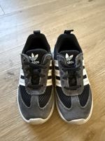 Adidas Kinderschuhe schwarz weiss Grösse 26 gebraucht