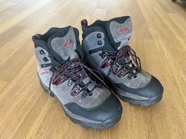 Salomon Gore-Tex Hiking Boots - used