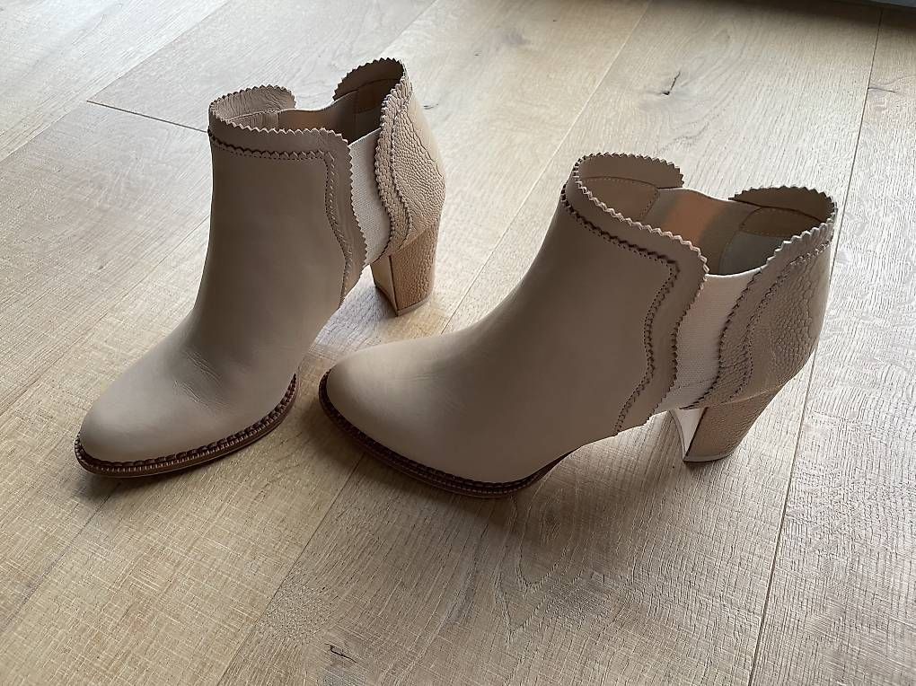 Scarpe da donna: Lele Pyp Stiefeletten, Gr.40 NEU – Usato da Meisterschwanden venduto da jil_8rtq