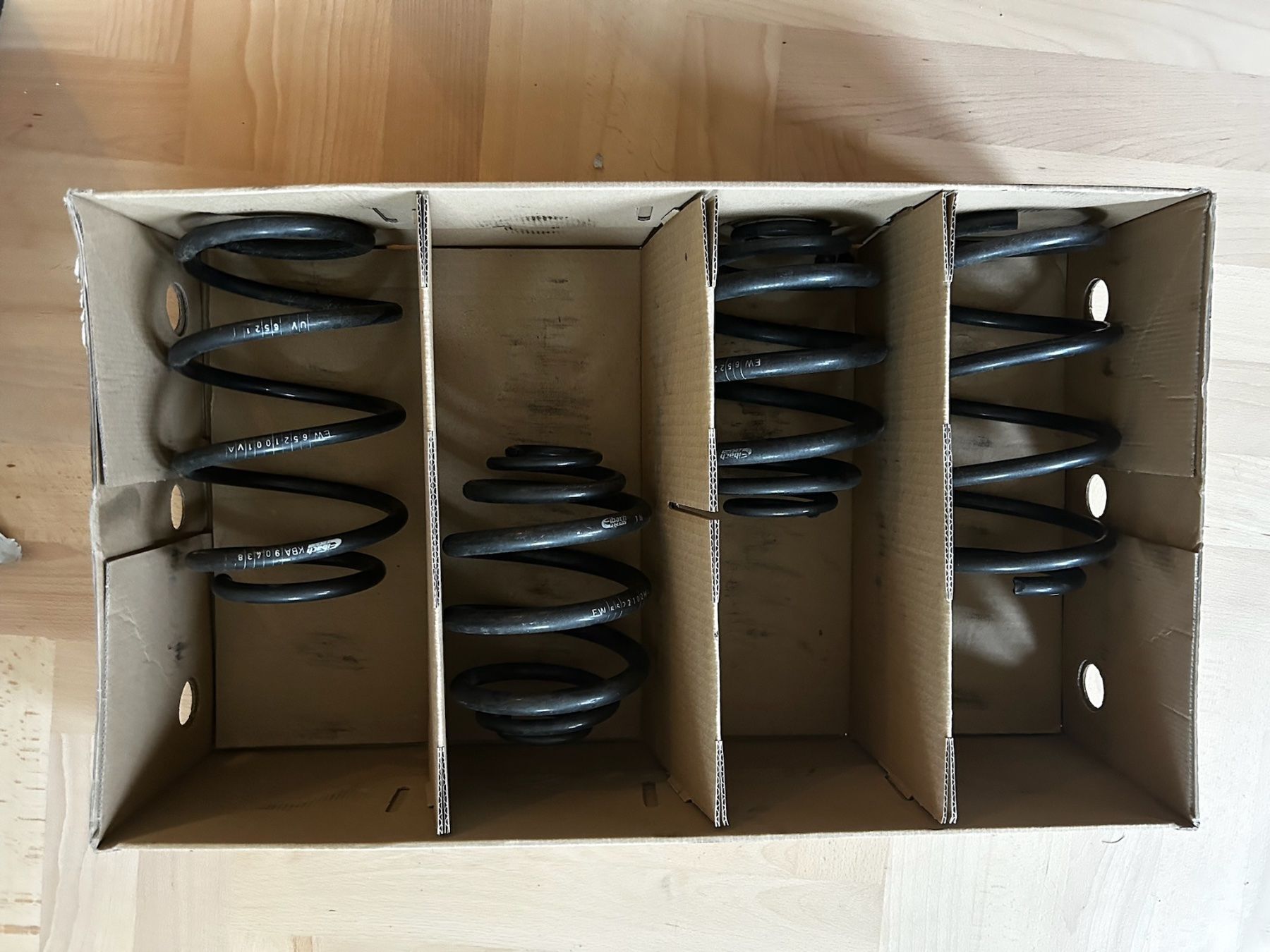 Tutti pezzi di ricambio auto: Eibach Pro-Kit Tieferlegungsfedern – Nuovo (secondo la descrizione) da Zürich venduto da HallohierEva 1