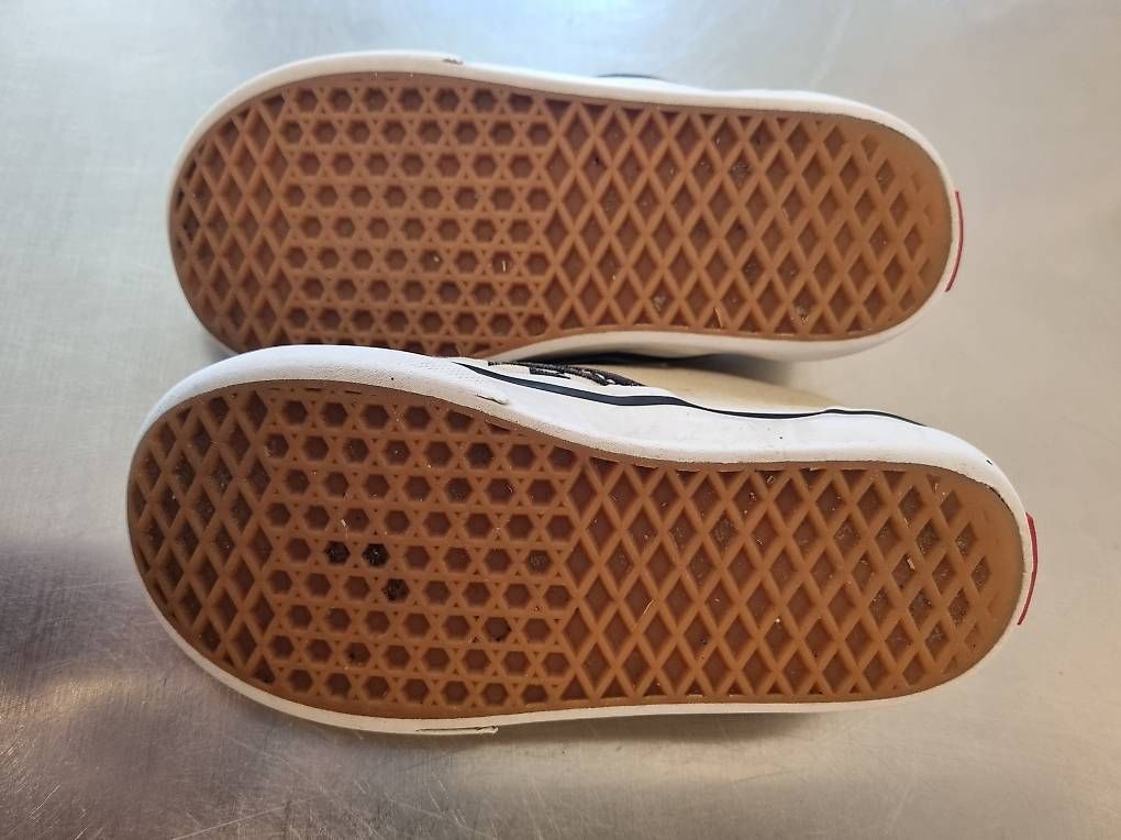 Chaussures hommes: Vans Gr. 25.5 – D'occasion à Schlieren par Rosemie 2