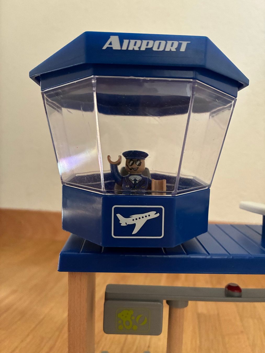 Spielzeuge: Aéroport (compatible BRIO) – Gebraucht aus Lausanne von Cocotteka 5