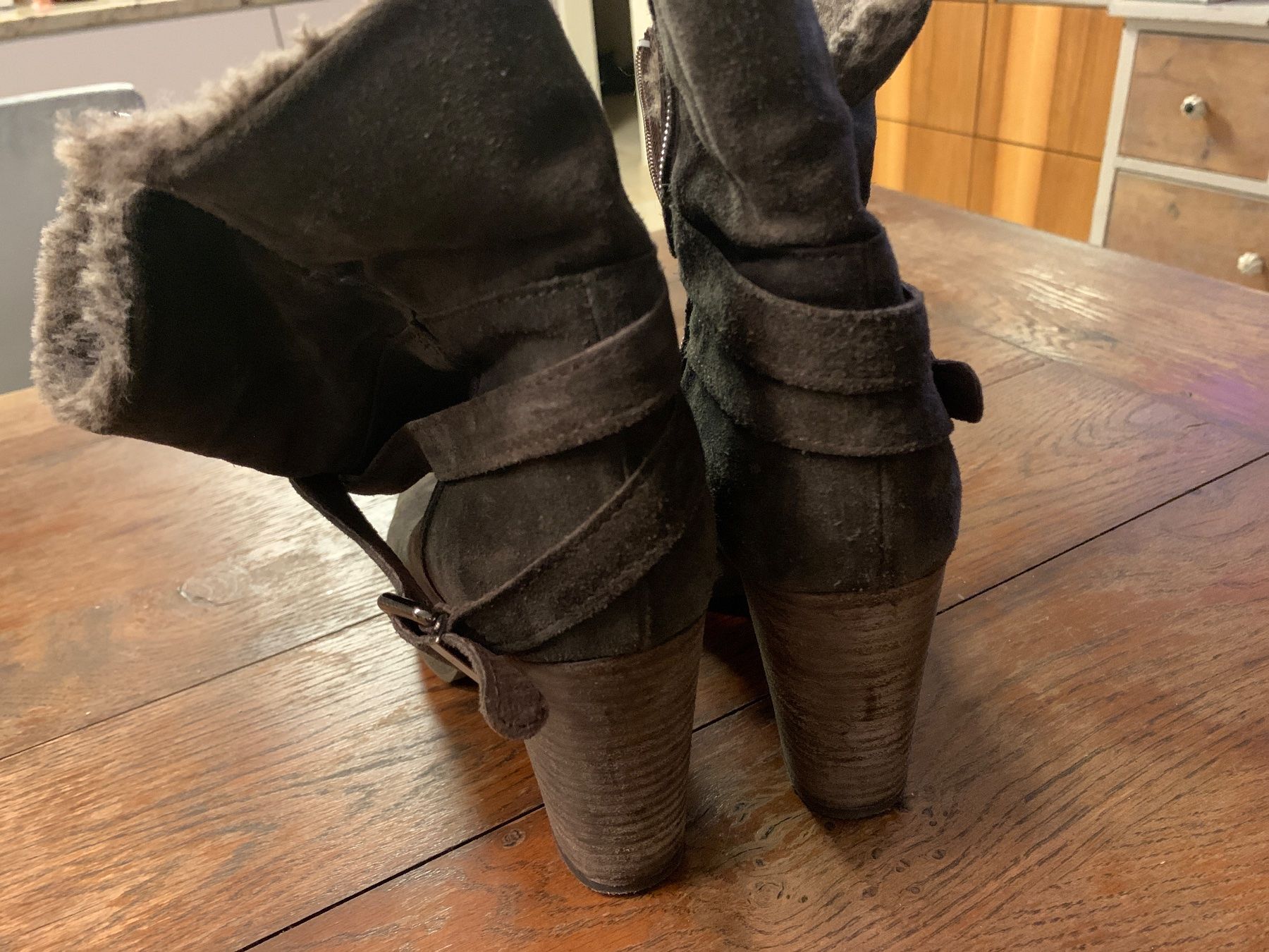 Walder Scarpe da donna: Wildleder-Stiefeletten Gr. 39 von Walder – Usato da Oberweningen venduto da Bumblebee2 2