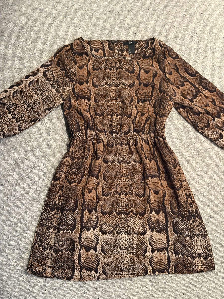 H&M Vestiti: Kleid H&M Schlangenmuster braun Grösse 36  – Usato da Ebertswil venduto da shushuj