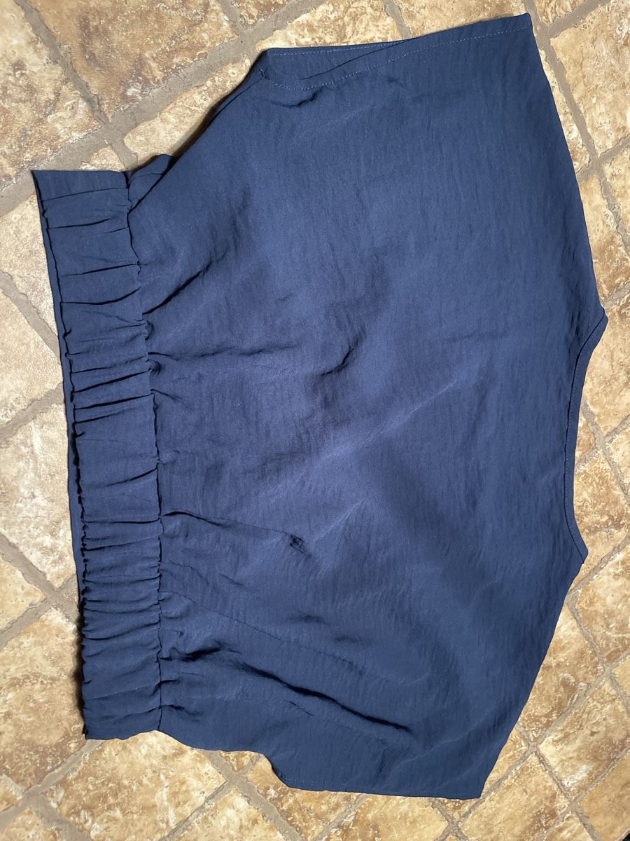 Top: Top blu taglia M - Nuovo-chic e elegante – Nuovo (secondo la descrizione) da Gordevio venduto da LanaZimm 3