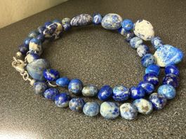 Halskette aus natürlichem Lapislazuli und Sodalite
