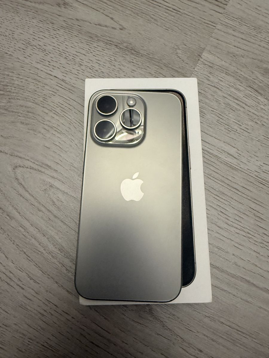 Apple Telefoni cellulari / Smartphones: IPHONE 15 PRO – Usato da Biel/Bienne venduto da baj_r2fk 3