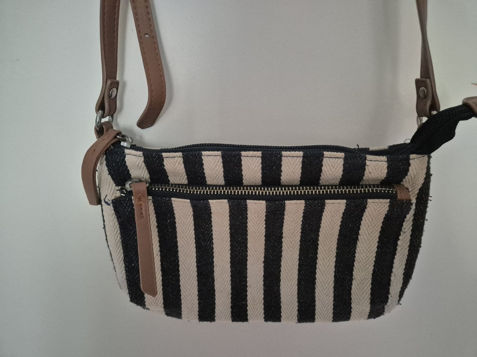 Taschen für Damen: Tasche gestreift – Gebraucht aus Aesch BL von sar_j59l 1