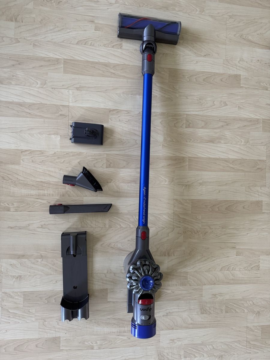 Dyson Aspirateurs & Accessoires: Dyson V7 motorhead, 2 Akkus, Handstaubsauger – D'occasion à Effretikon par jas_92ls