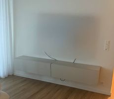 Moderne TV-Kommode / Lowboard in Weiss  Schwebendes Design