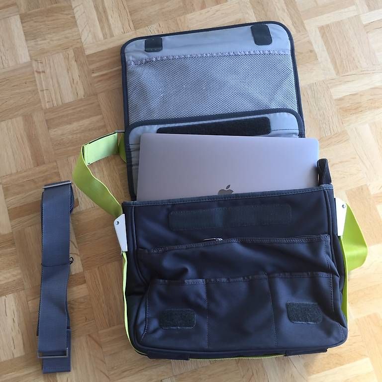 Borse: Targus Laptop-Tasche - Dunkelgrau, modern. – Usato da Niederrohrdorf venduto da S056 3