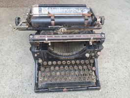Antike Schreibmaschine Underwood