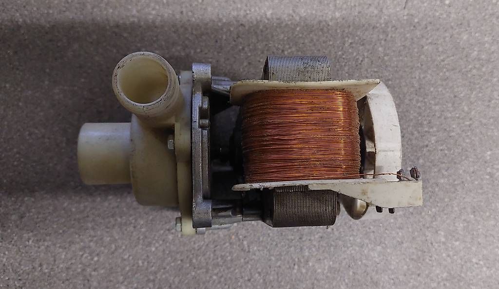Pompe & Parti di ricambio: Pompe à eau 220 volts – Usato da Morges venduto da pha_9xnc 3