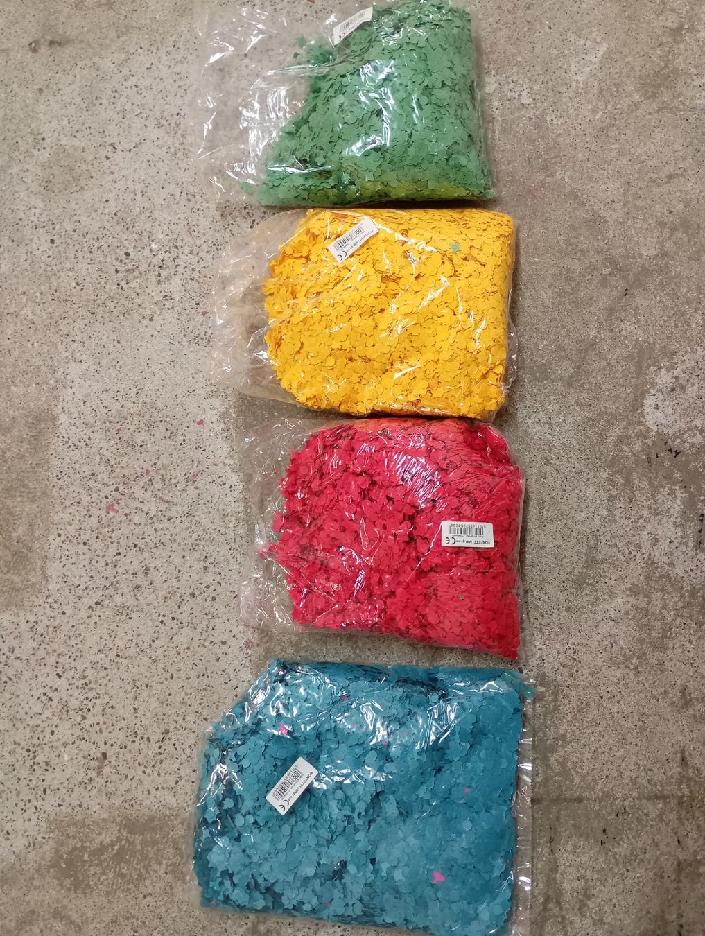 Tutte le decorazioni: Konfetti 500 gr. 4 Farben sort. – Nuovo e nell'imballaggio originale da Winterthur venduto da pjuma01