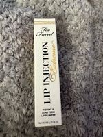 Too Faced Lip Injection Extreme