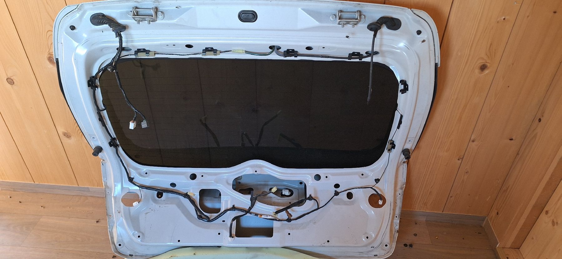 Subaru Tutti pezzi di ricambio auto: Subaru Impreza 2.0 D AWDHeckklappe – Usato da Oberhelfenschwil venduto da gmu_7gm5 1