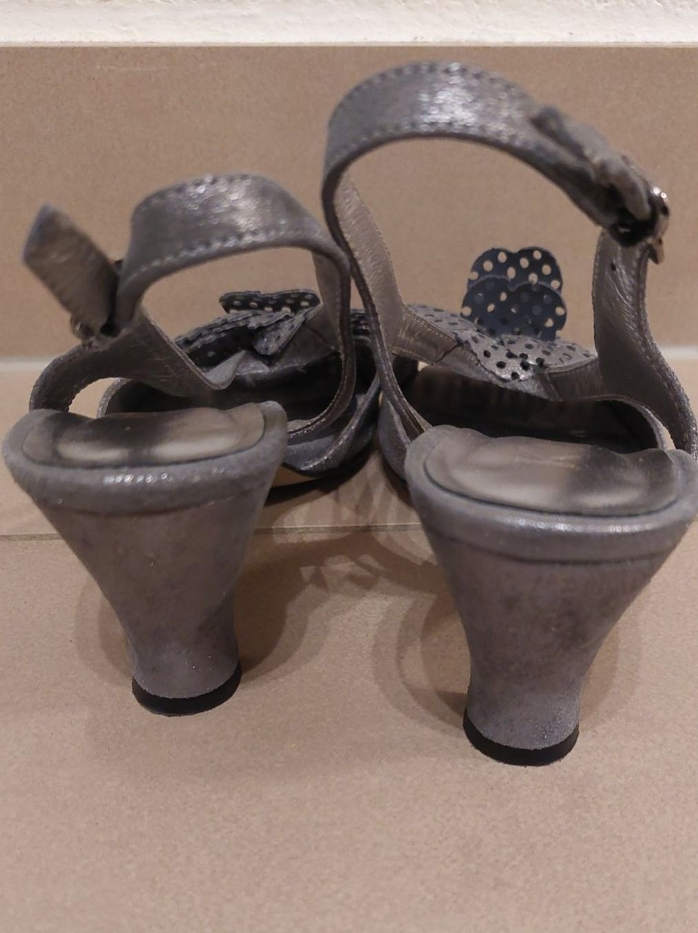 Damenschuhe: Sandale Kess gr. 37 – Gebraucht aus Erlinsbach von pfunky 2