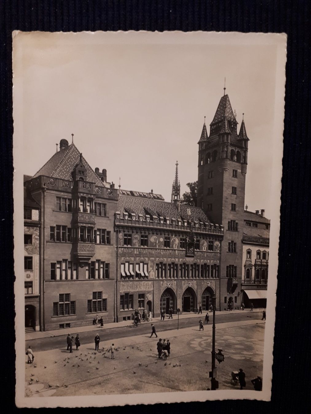 Cartes postales: BASEL RATHAUS - ANIMIERT – D'occasion à Ponto Valentino par giorgia06