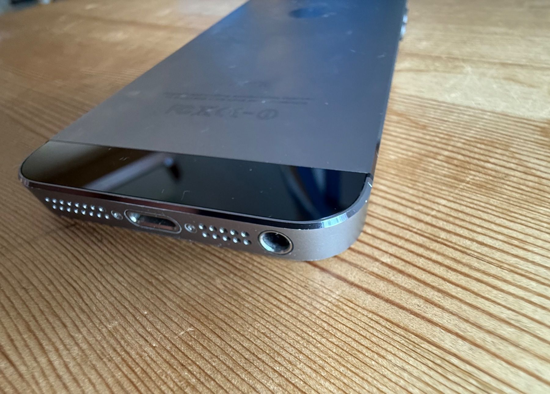 Apple Portables: iPhone 5s 16GB Spacegrau – D'occasion à Lützelflüh-Goldb par Guemseli 7