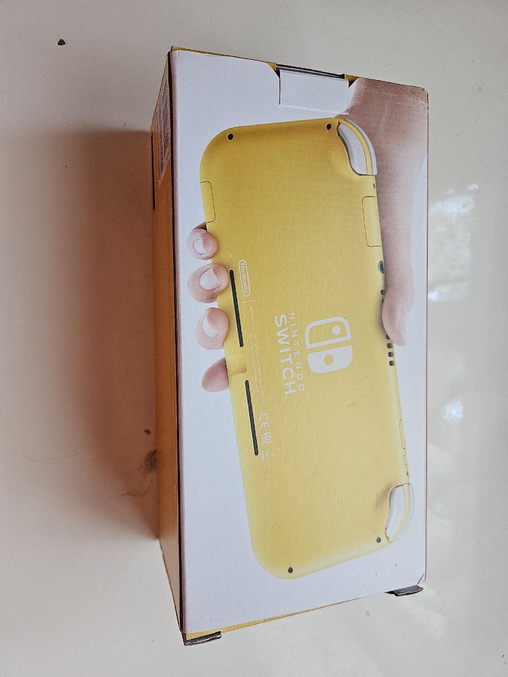 Nintendo Console: Nintendo Switch Lite Gelb komplett mit OVP Gebraucht – Usato da Sutz venduto da justinundfriends 6