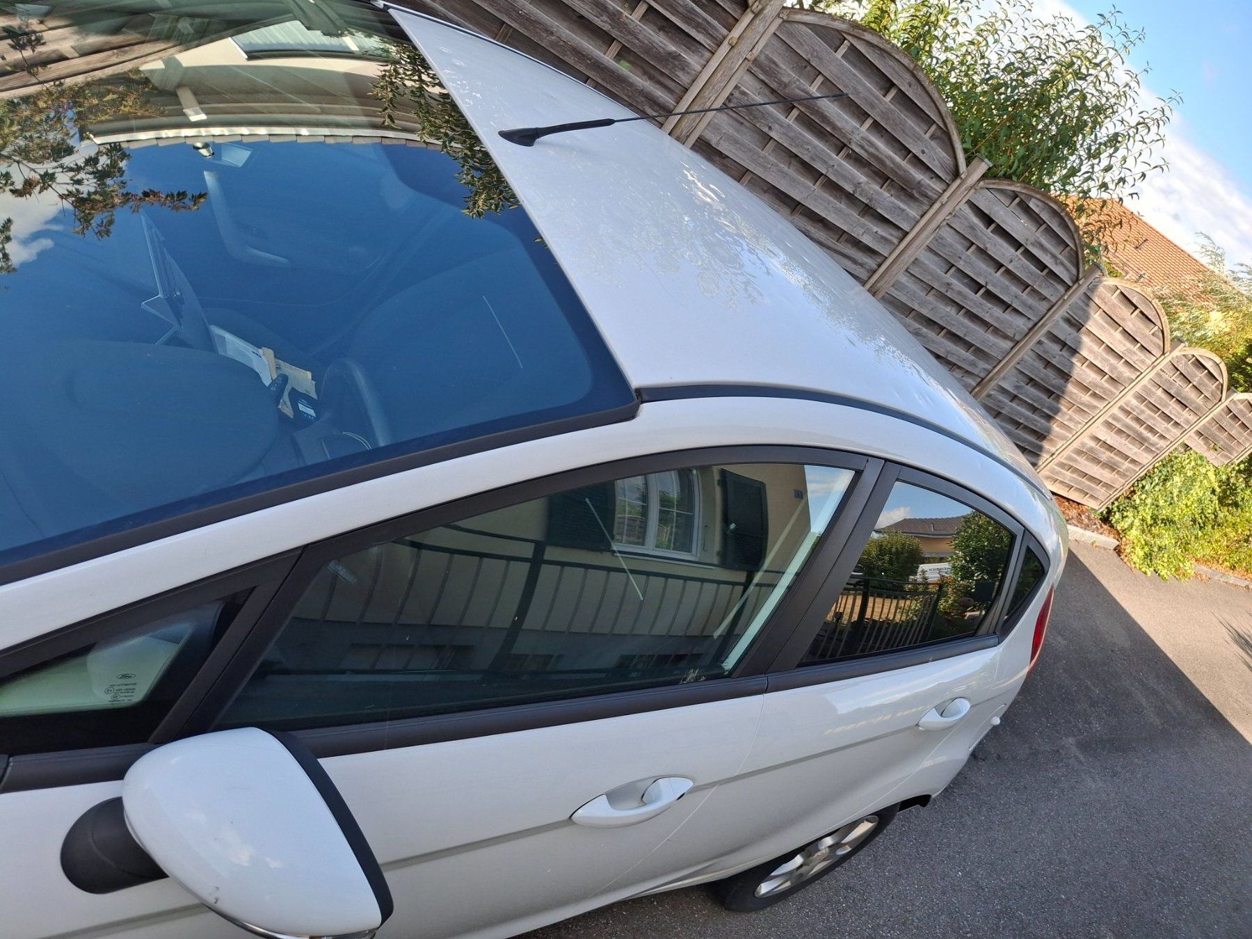 Autos: Ford Fiesta – Defekt aus Neyruz FR von Amett 5