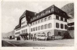 Vallorbe  VD  -   La gare  /  CarPostal  -  Postauto