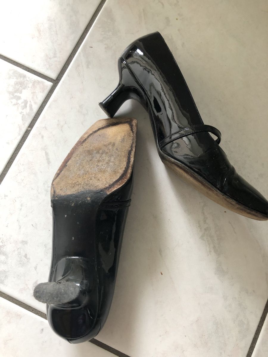 Stuart Weitzman Damenschuhe: Lackleder Pumps Stuart Weitzmann – Gebraucht aus Solothurn von Congela 2