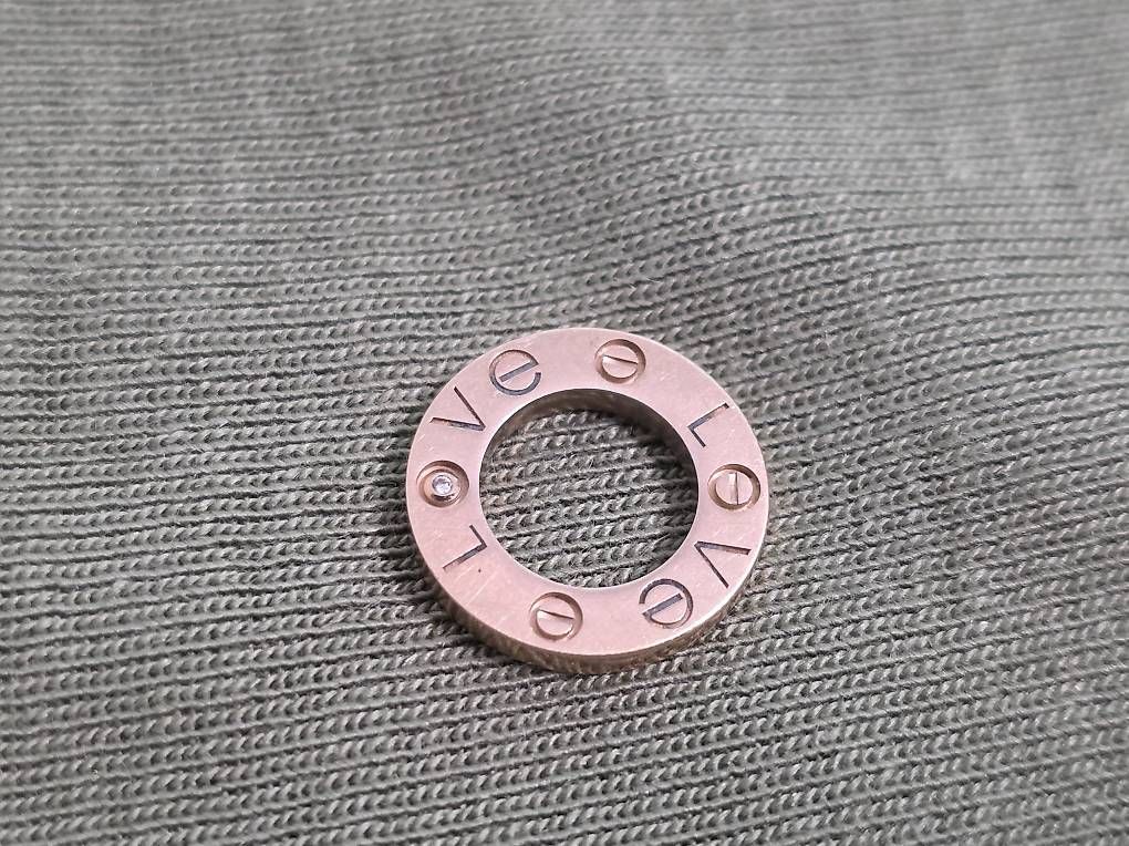 Cartier Anhänger: Pendentif de collier Cartier LOVE – Gebraucht aus Versoix von Leana8