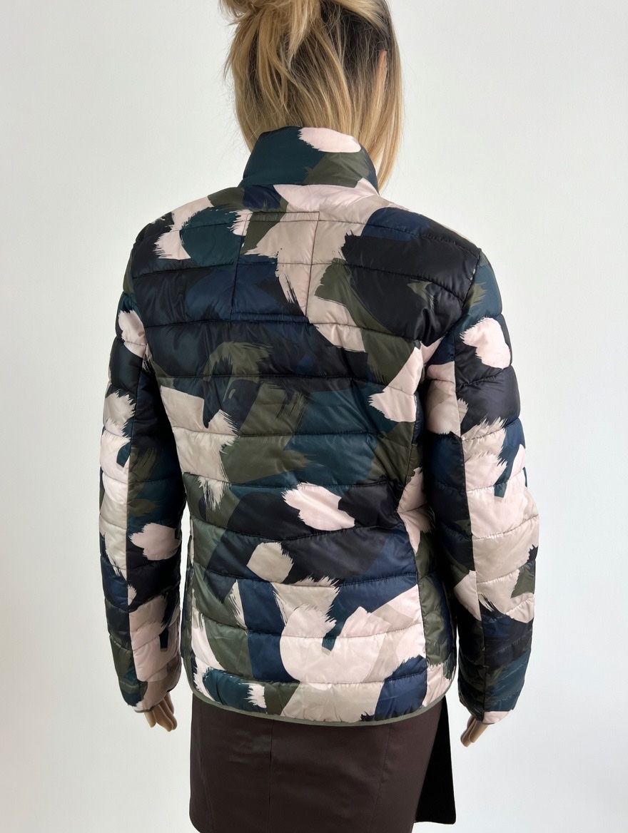Esprit Giacche: Leichte Jacke QS Gr M – Usato da Laupersdorf venduto da Cloludi 3