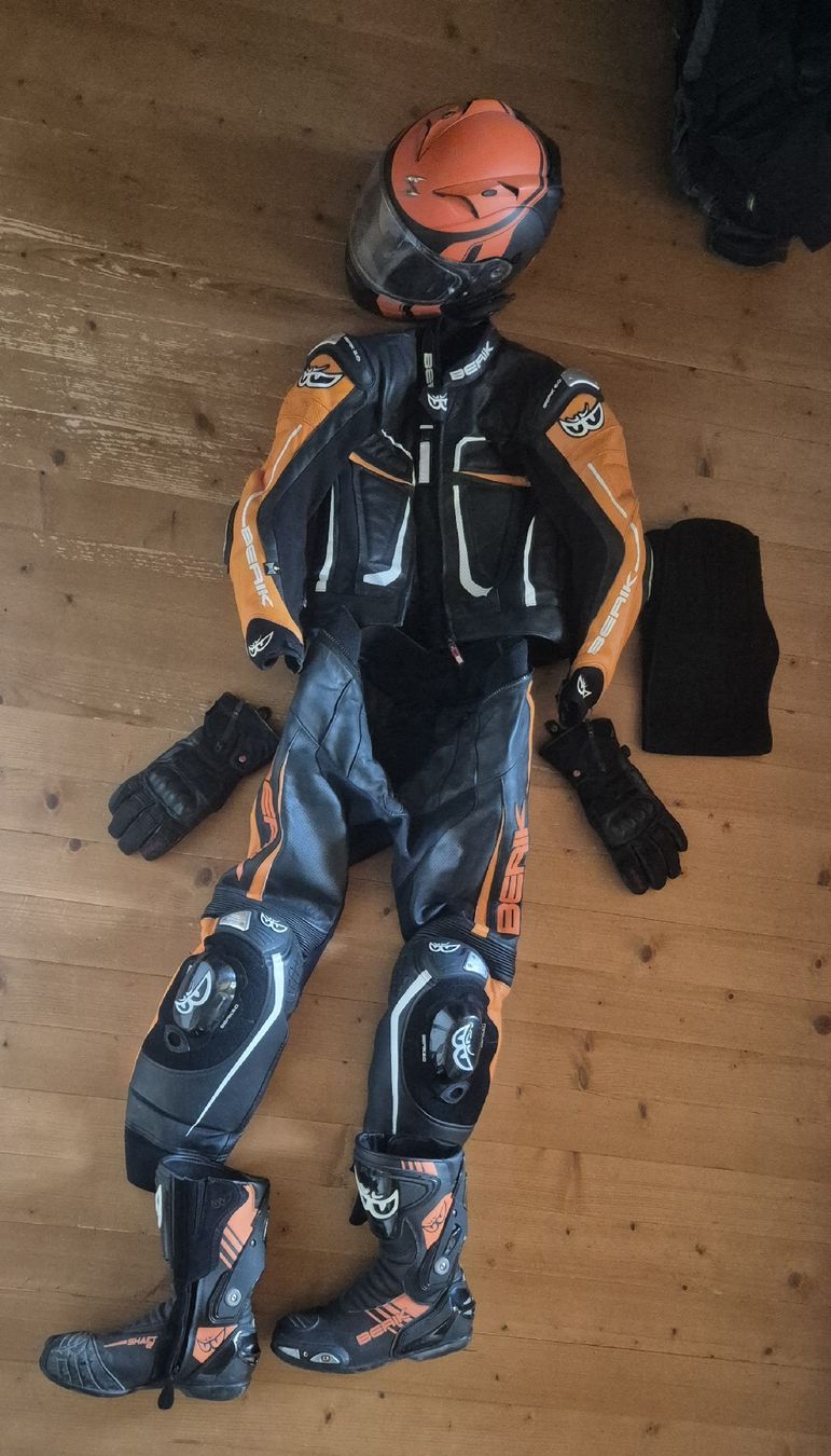 Lotti di vestiti: Töffkleider gr.48 – Usato da Emmenmatt venduto da Bueschi22