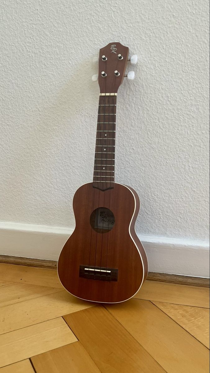 Musikinstrumente: Ukulele Soprano – Neu (gemäss Beschreibung) aus Lausanne von Bluefireteam 3