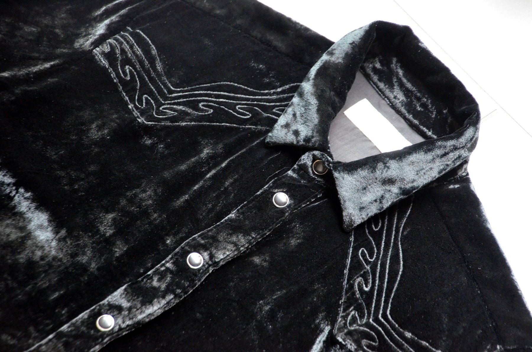 Saint Laurent Blusen: Saint Laurent Samtbluse / chemisier en velours .M – Gebraucht aus Collonges von arashee 5