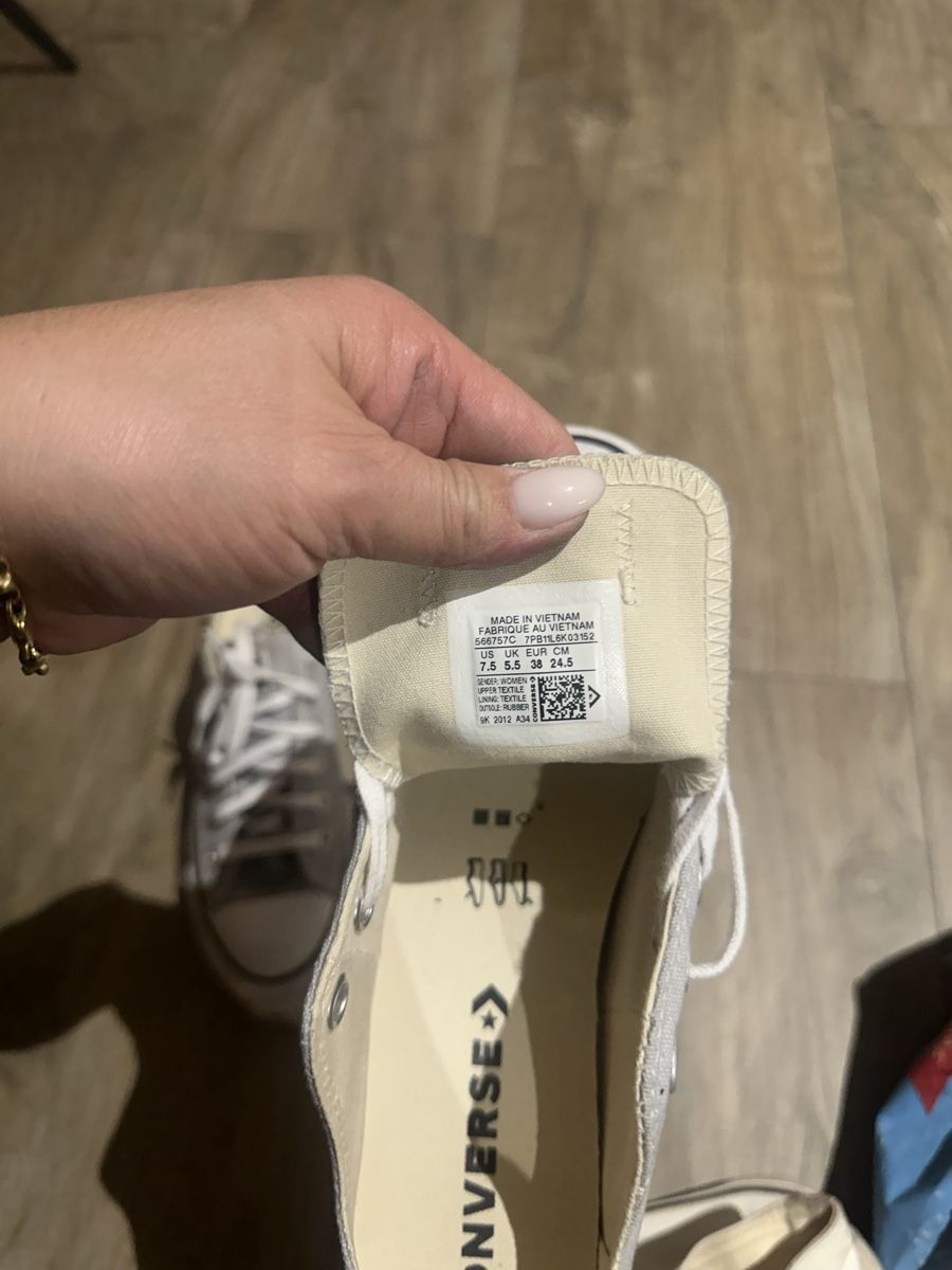 Converse Damenschuhe: Baskets Converse  All Star basses grises taille 38 – Neu (gemäss Beschreibung) aus Chavannes-Renens von pluvieux 1