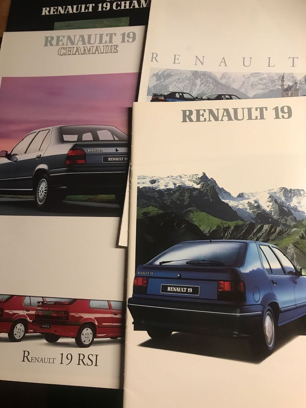 Renault Documenti: Prospekte Konvolut Renault 19 – Usato da Hausen AG venduto da deliec