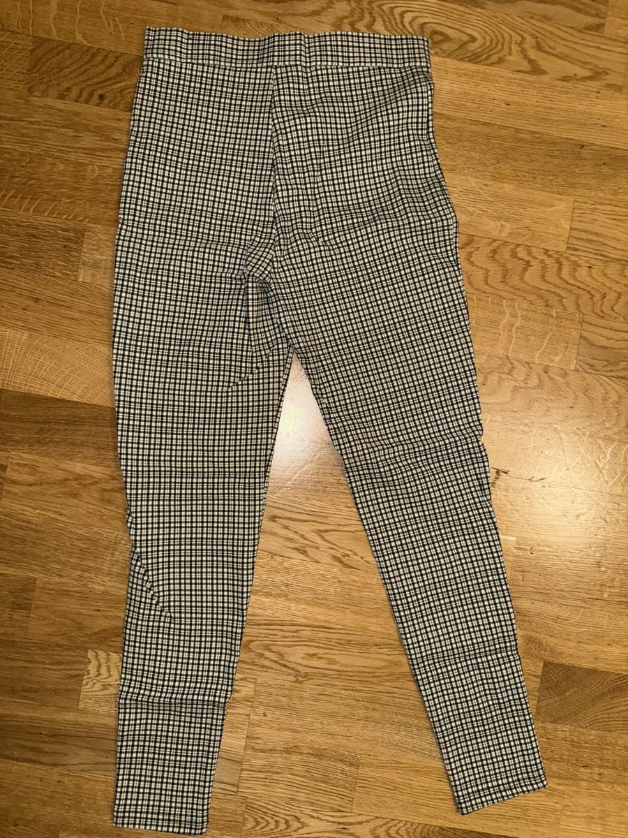 Leggings: Leggins Zara – Usato da Zürich venduto da sabrina.gonc 1