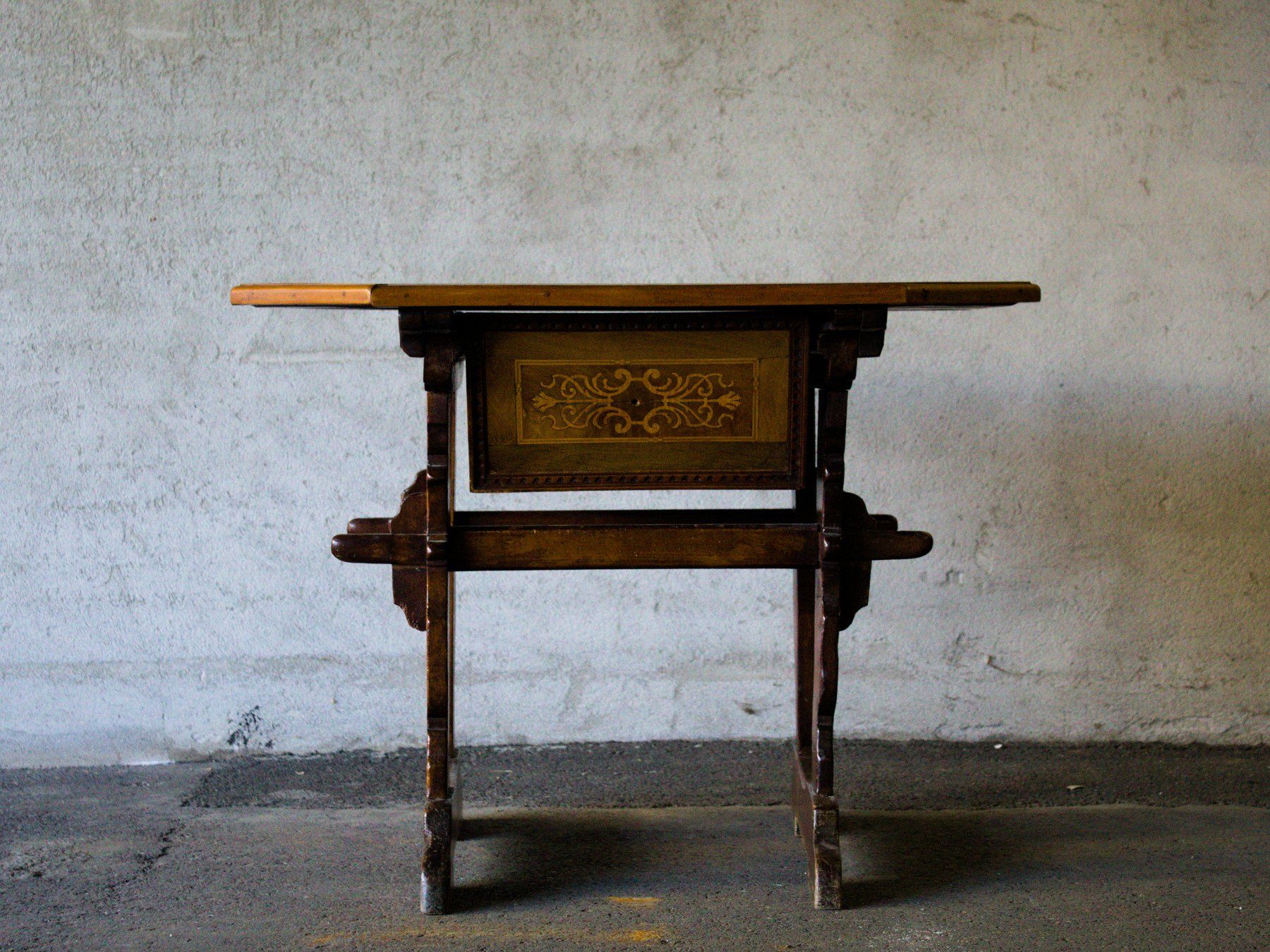 Tavoli: Table rustique – Usato da Les Mayens-de-Sion venduto da valbroc