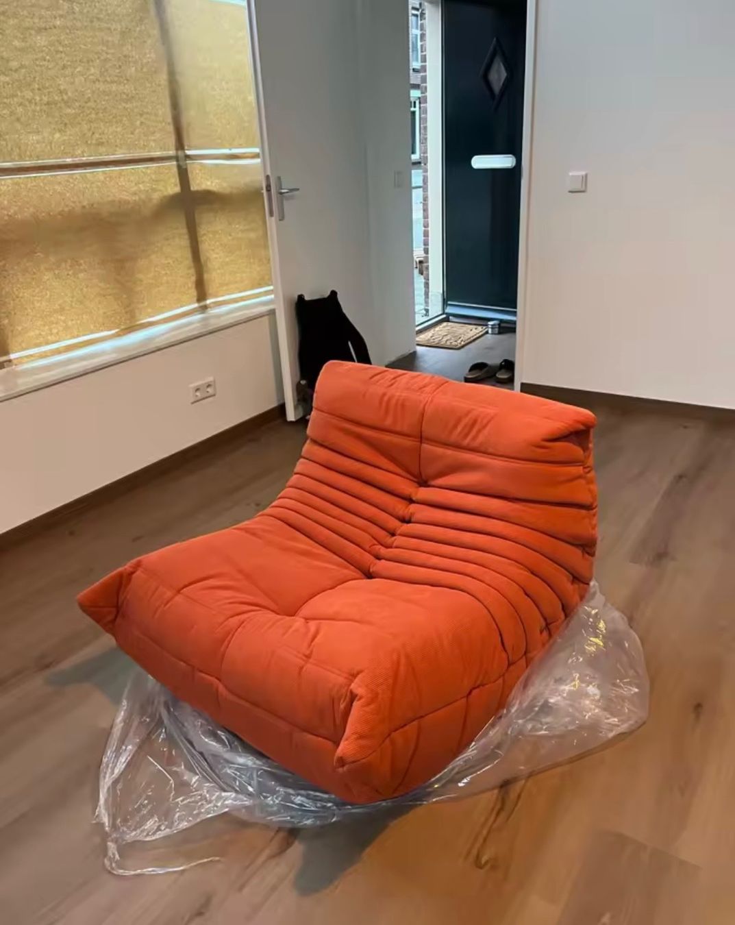 Poltrone: Fauteuil Togo style orange – Nuovo (secondo la descrizione) da Le Locle venduto da kim_6nxm 1