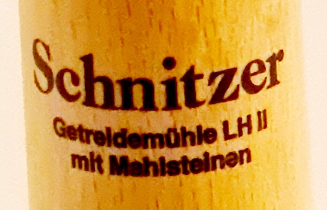 Elettrodomestici da cucina: Schnitzer Getreidemühle LH II – Usato da Bischofszell venduto da Malabi 1