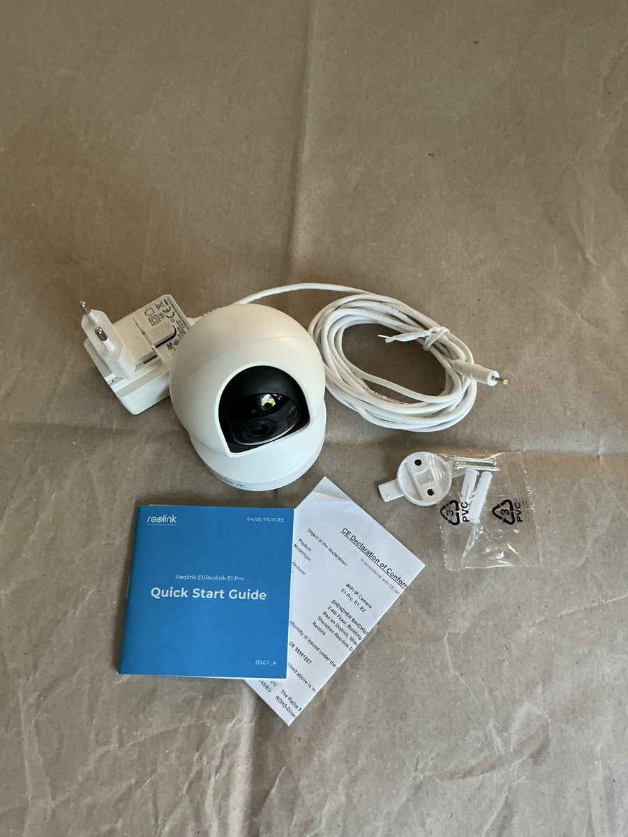 Reolink Systèmes d'alarme: Smart 5MP Wi-Fi PT Indoor Security Camera – Neuf (Voir description) à Jona par WaJaggi 1