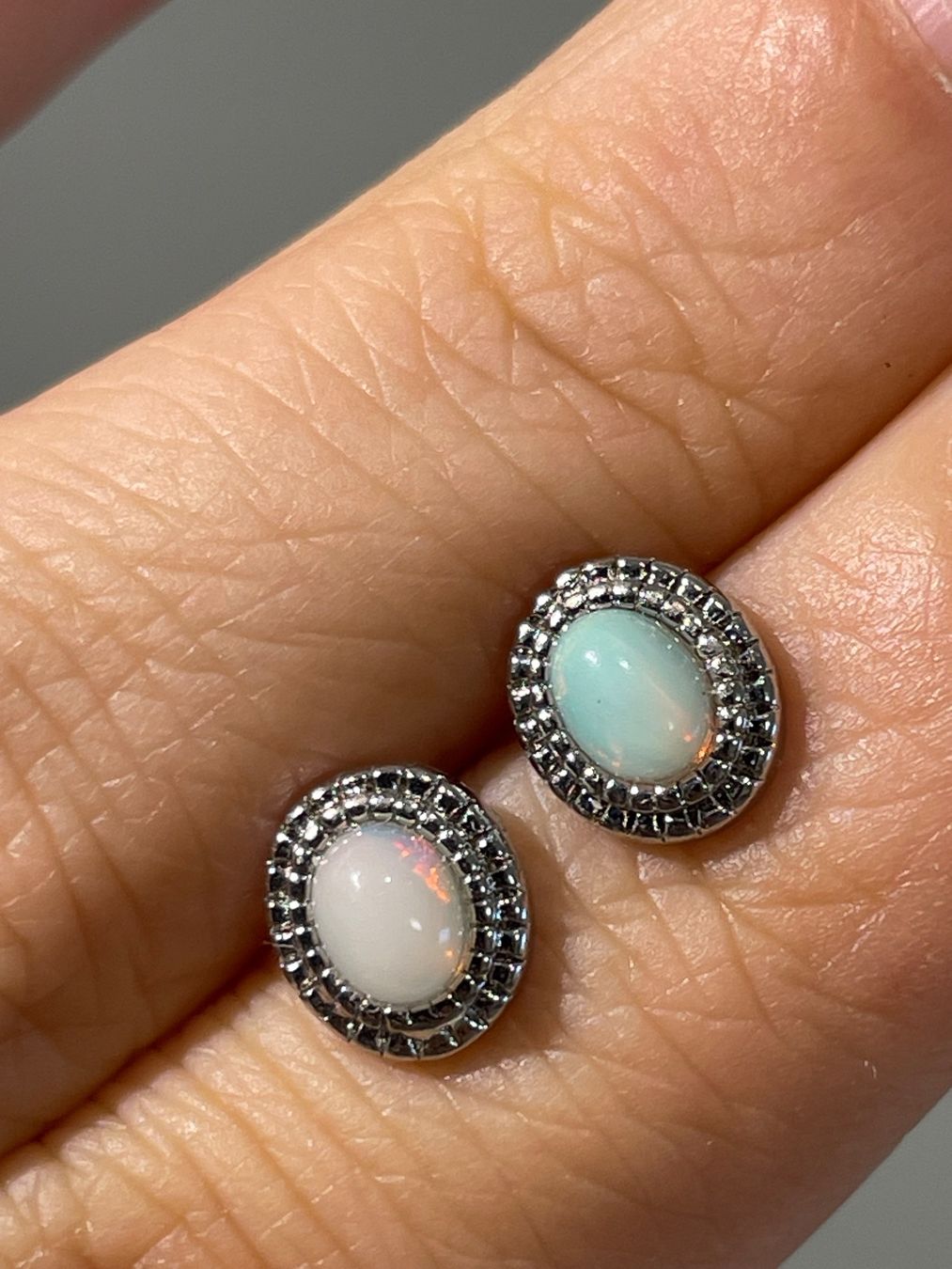 Orecchini pendenti & Orecchini a lobo: S925 Stift, Opal-Ohrstecker, Edelstein-Ohrringe – Nuovo e nell'imballaggio originale da Schiers venduto da sisikristall
