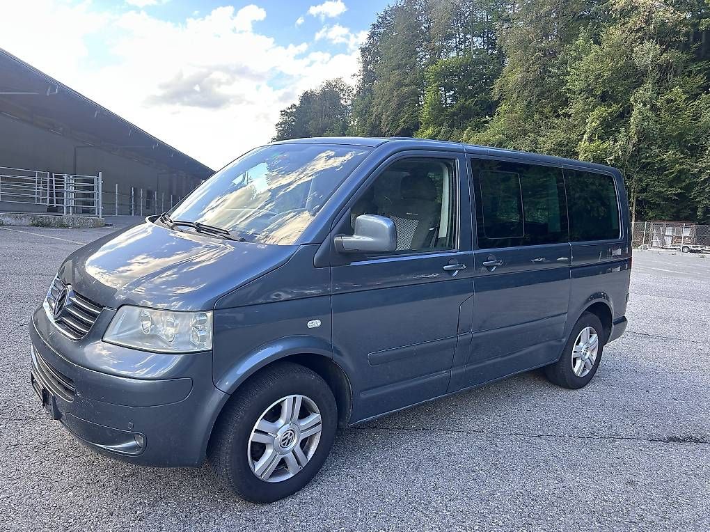Autos: VW T5 2.5 TDI Automat – Gebraucht aus Mülenen von Jetmir019