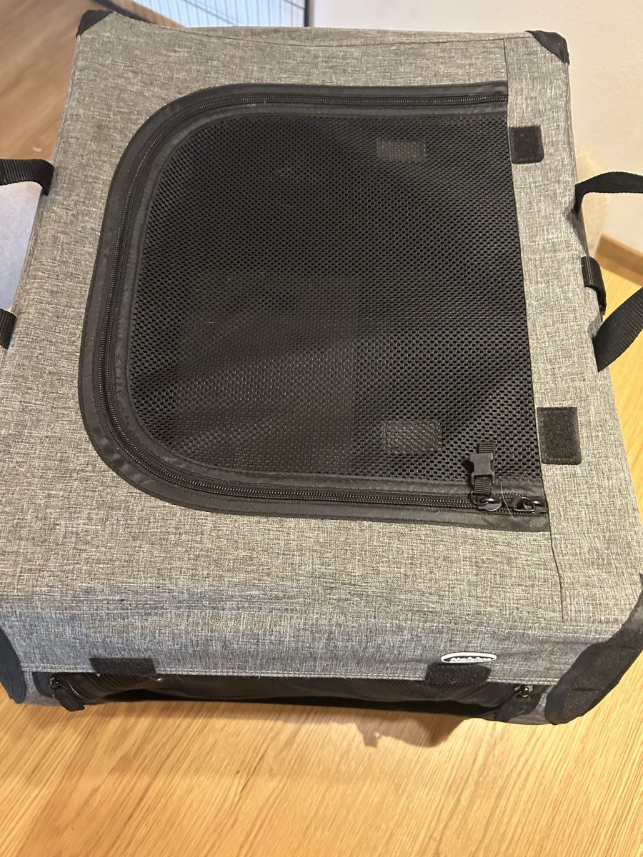 Liege- & Schlafplätze: Hundeschlafbox Nobby – Gebraucht aus Langnau i.E. von naftali 1