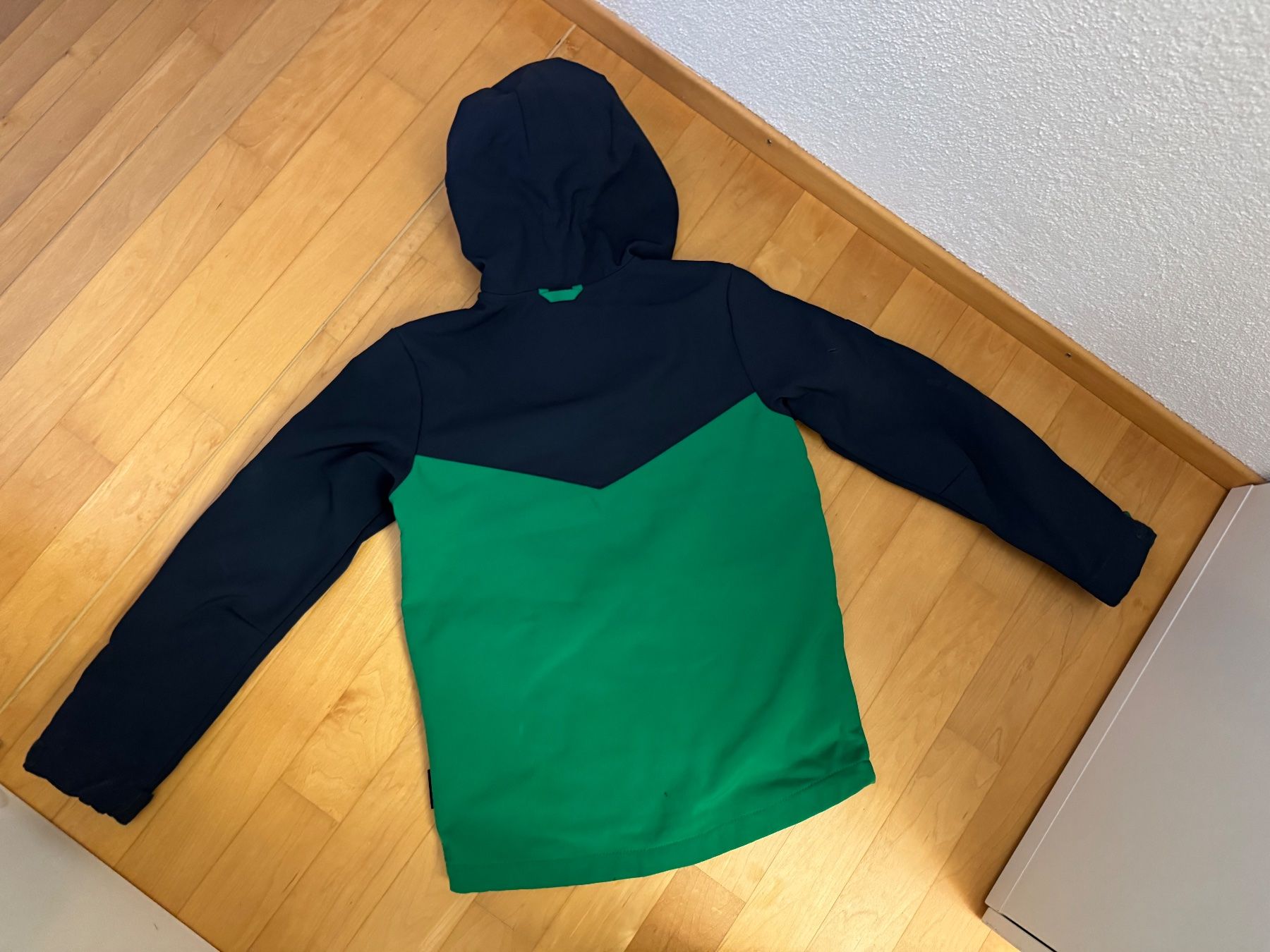 Jack Wolfskin Giacche & Cappotti: Softshell-Jacke Jack Wolsfskin, Gr. 140 – Usato da Uster venduto da Niamgro 1